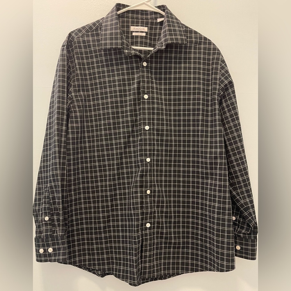 Haggar Mens Classic fit Dress Shirt. Size 16-16.5